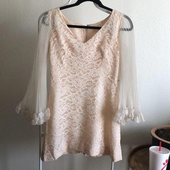 Handmade Vintage Statement Sleeve Lace Dress - Picture 3 of 11